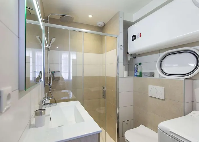 Apartment T2 A Cauterets, 2-4 Pers, Skis A 600m, Entierement Equipe - Fr-1-401-252 Cauterets